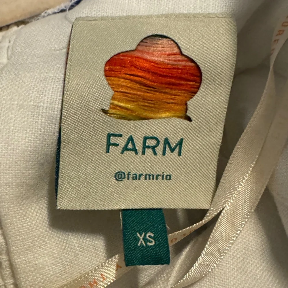 FARM Rio Off-White Floral Cascade Wavy Euroflax Premium Linen Midi Dress - Picture 10 of 10